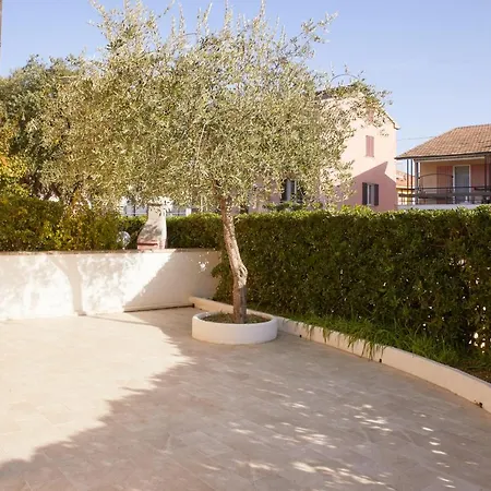 Appartamento Conero - Parcheggio&patio A Due Passi Dal Mare